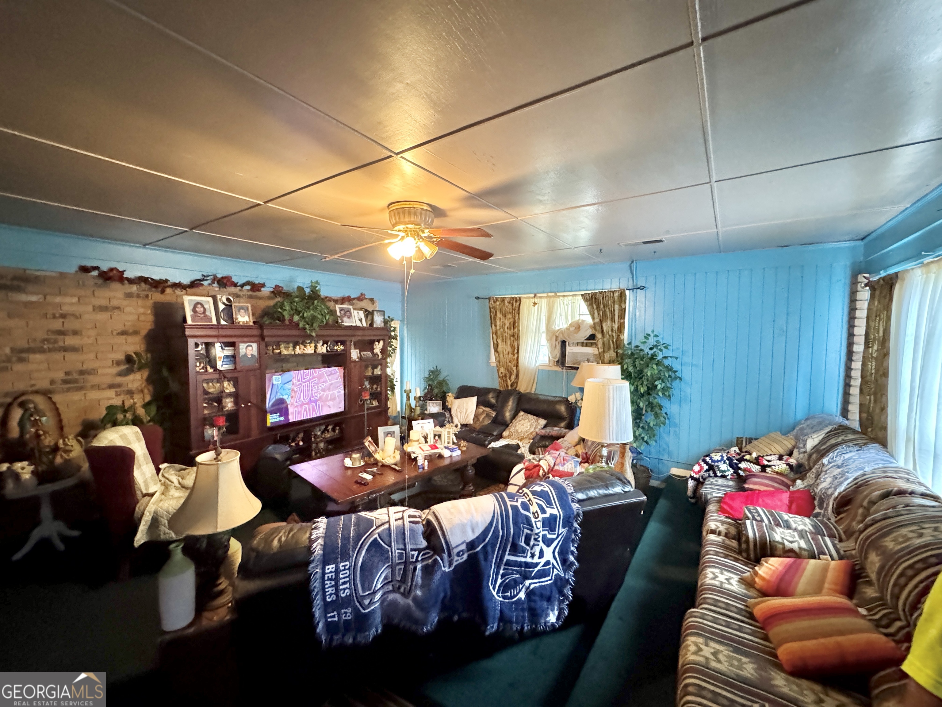 210 Edgewood DR