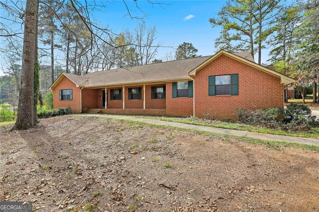 Photo of 195 Deer Forest Trail, Fayetteville, GA 30214 (MLS # 10715560)