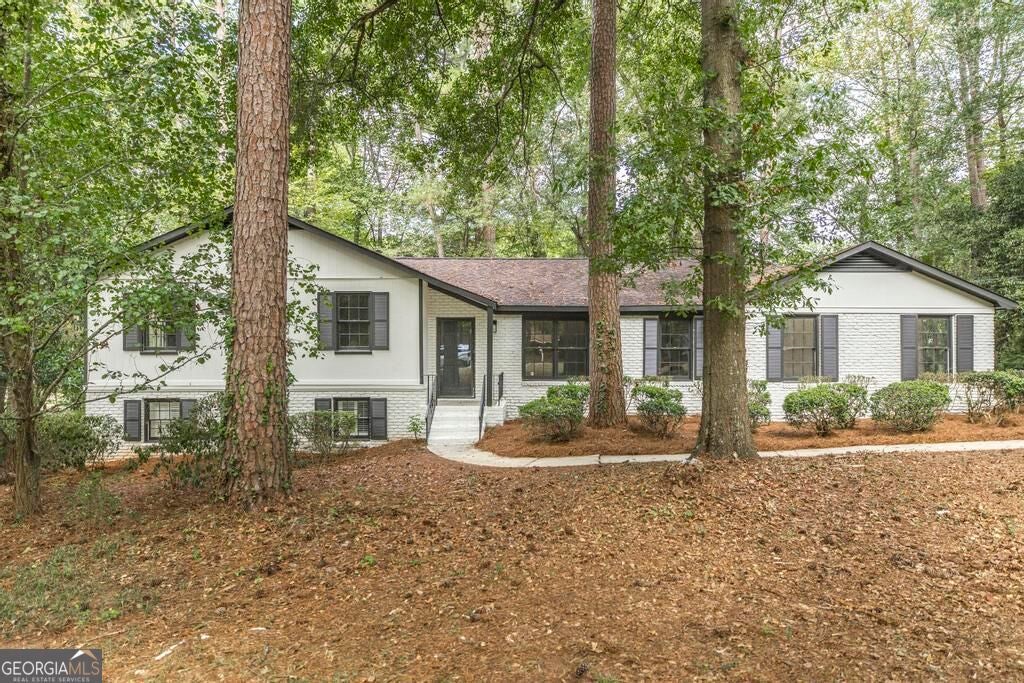 Photo of 816 Wentworth Drive, Macon, GA 31210 (MLS # 10849684)