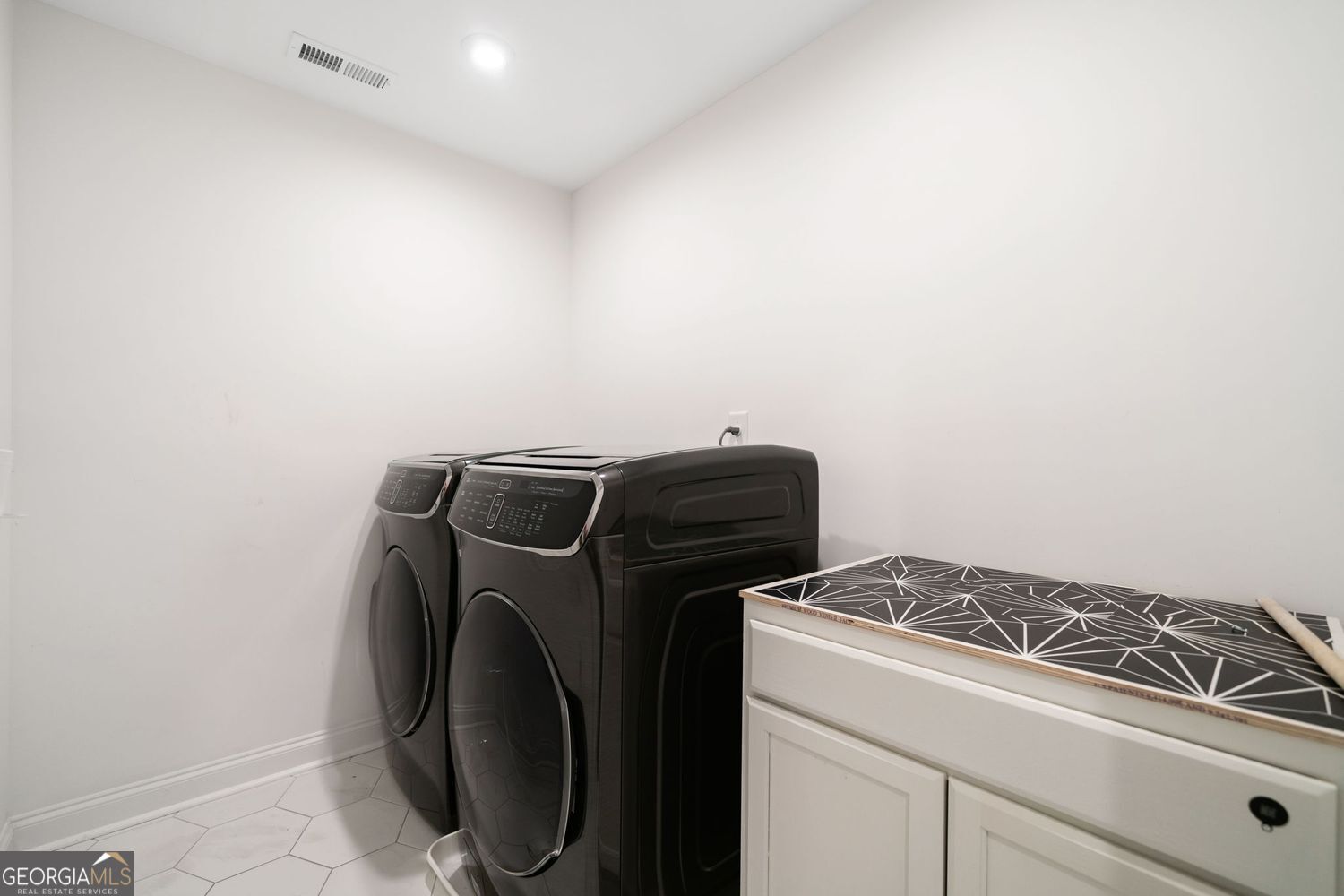 Canton, Georgia 30115, United States, 4 Bedrooms Bedrooms, ,4 BathroomsBathrooms,Residential,Active,138730