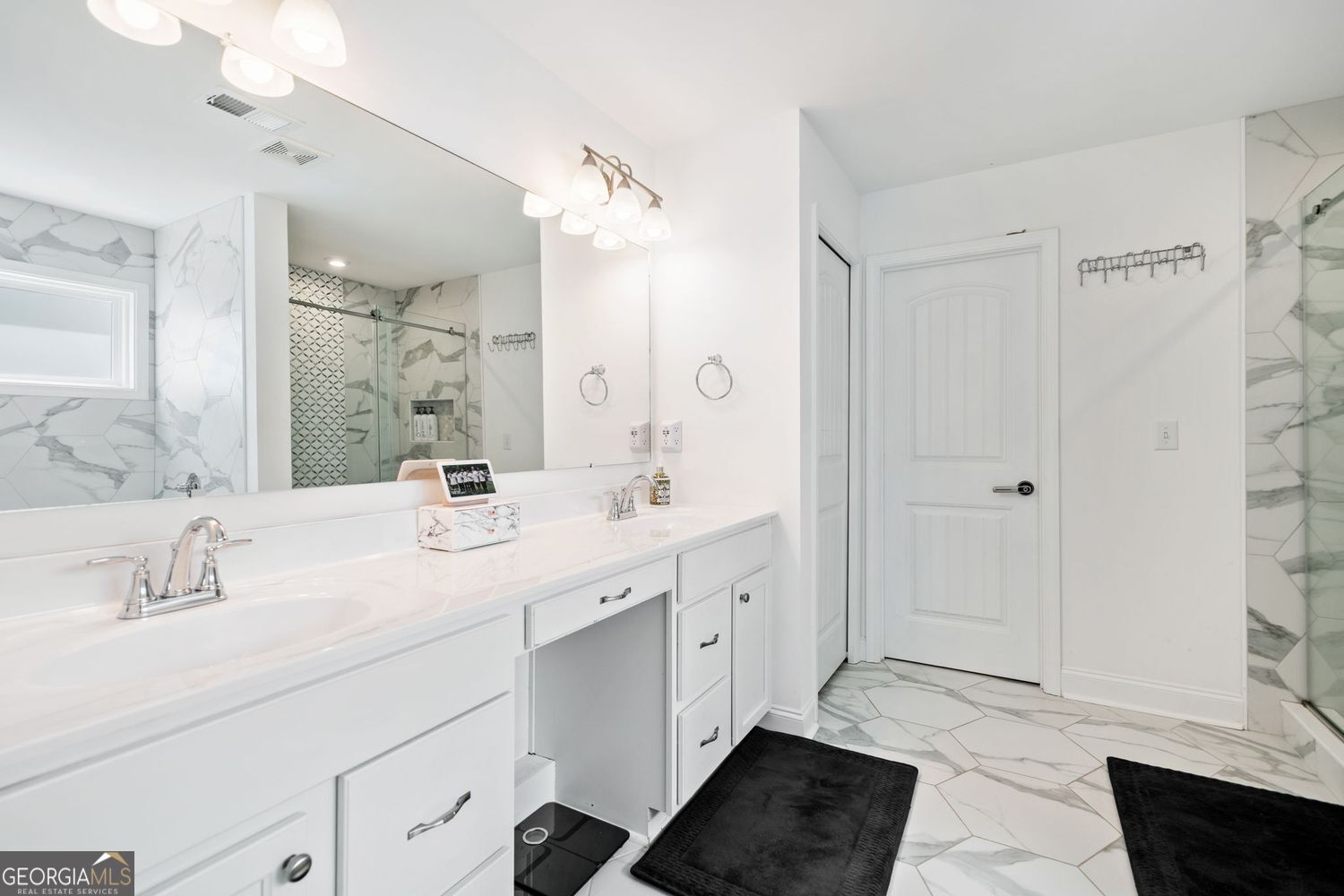 Canton, Georgia 30115, United States, 4 Bedrooms Bedrooms, ,4 BathroomsBathrooms,Residential,Active,138730