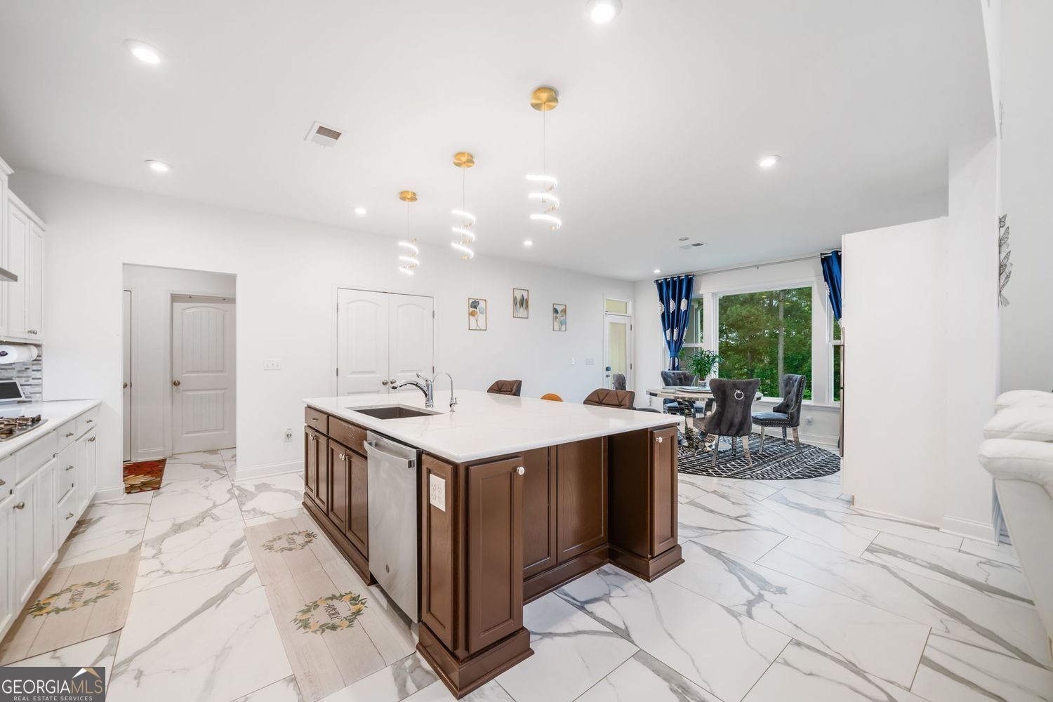 Canton, Georgia 30115, United States, 4 Bedrooms Bedrooms, ,4 BathroomsBathrooms,Residential,Active,138730