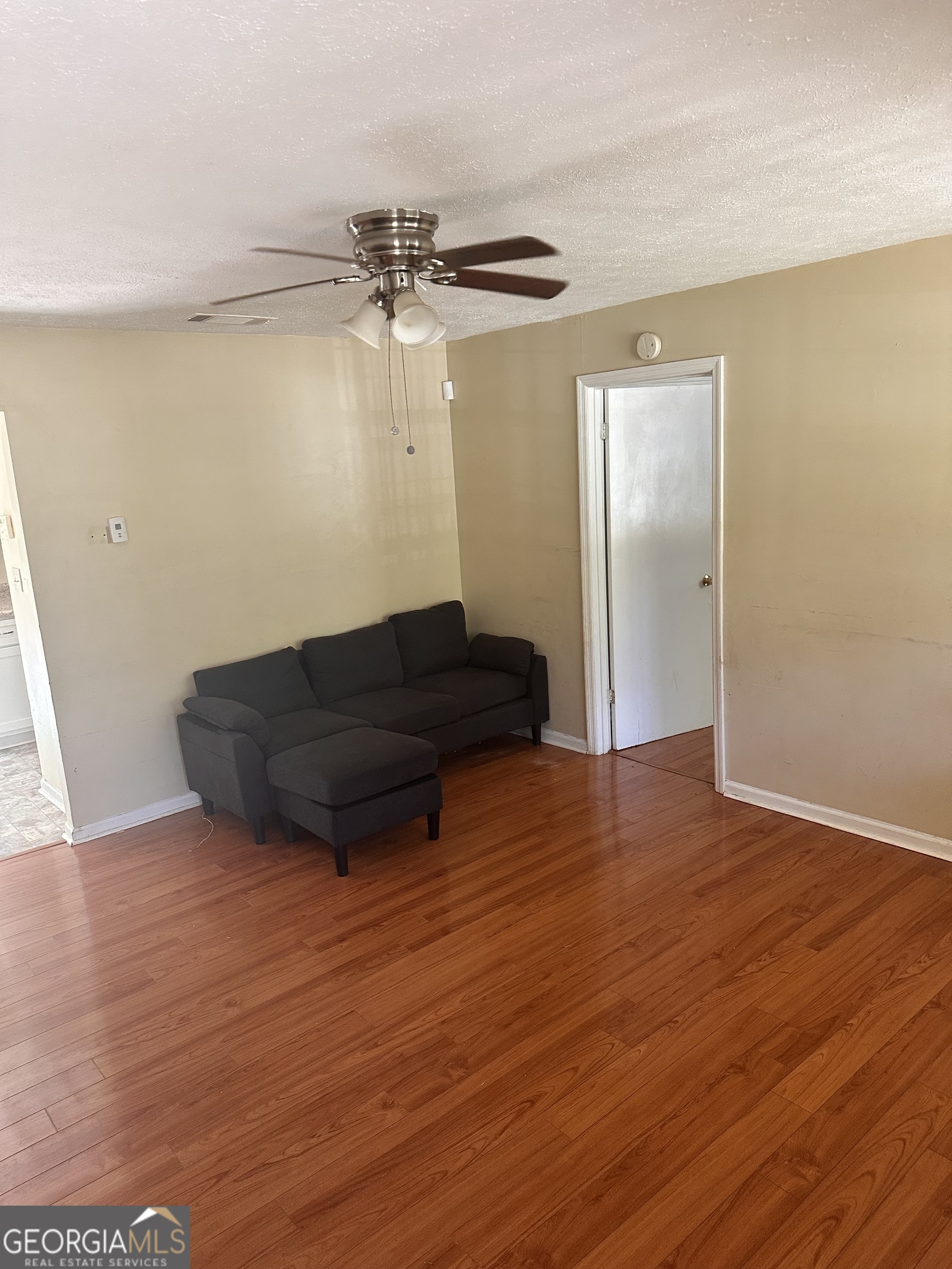 528 Wells AVE