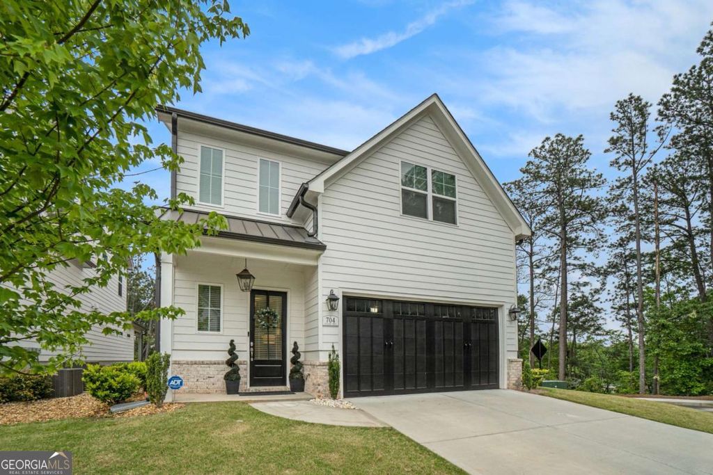 Photo of 704 Fairlane Drive, Marietta, GA 30064 (MLS # 10736183)
