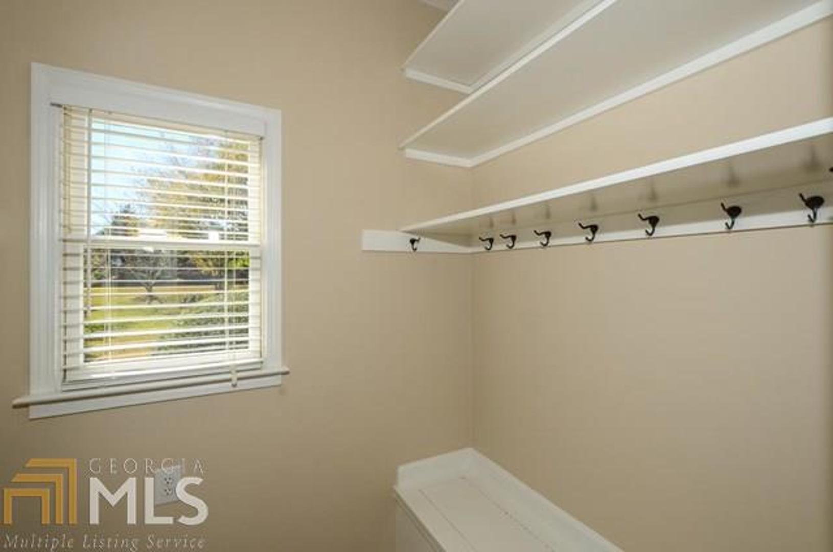 Valley Stream - Residential