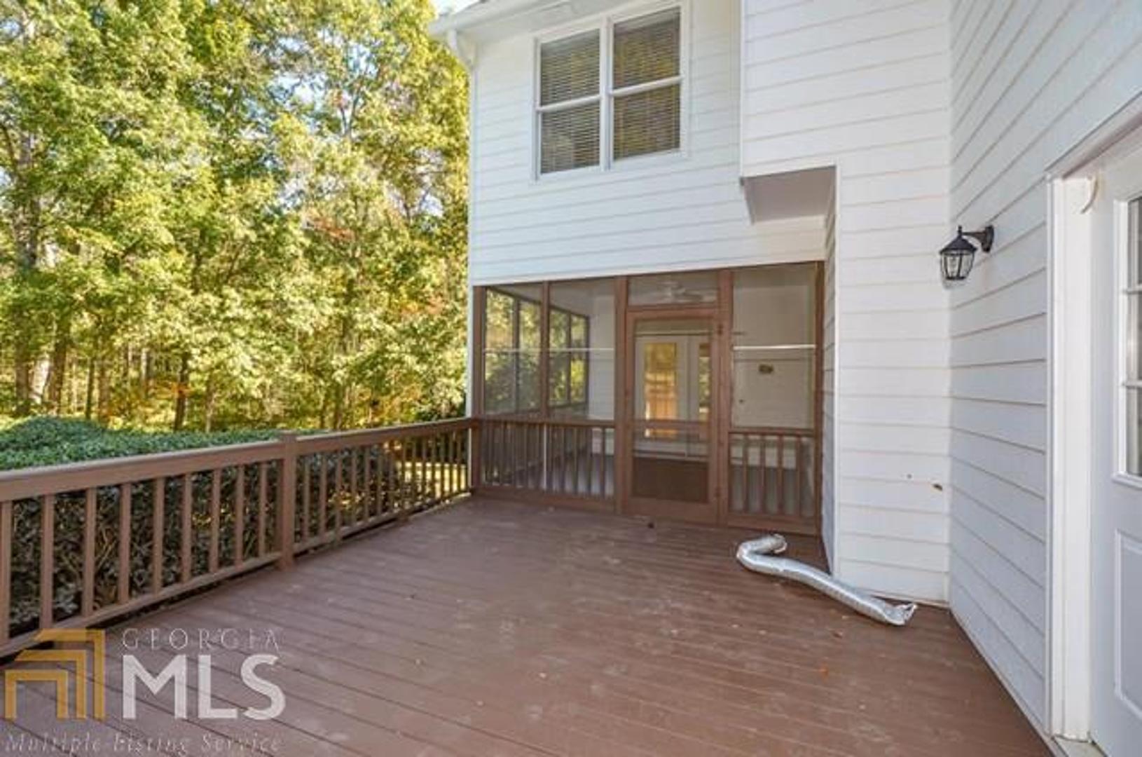 Valley Stream - Residential