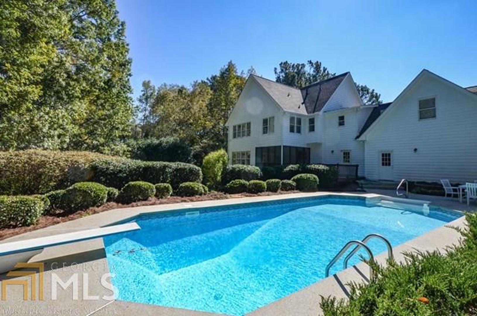Valley Stream - Residential