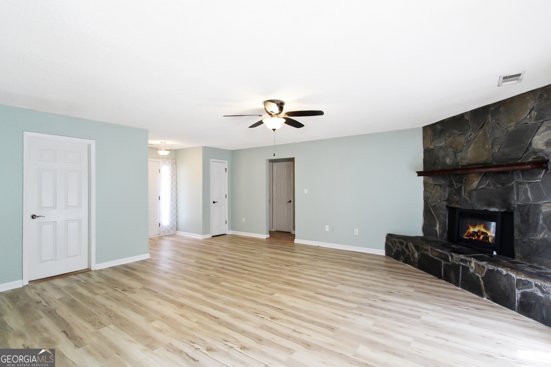 142 Margaret WAY