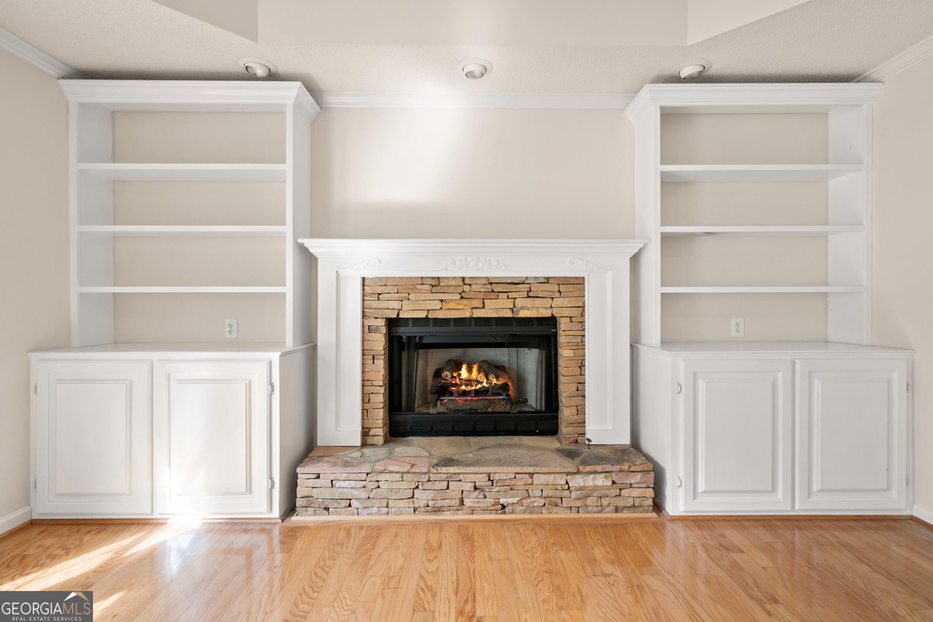 3007 Clove Tree LN