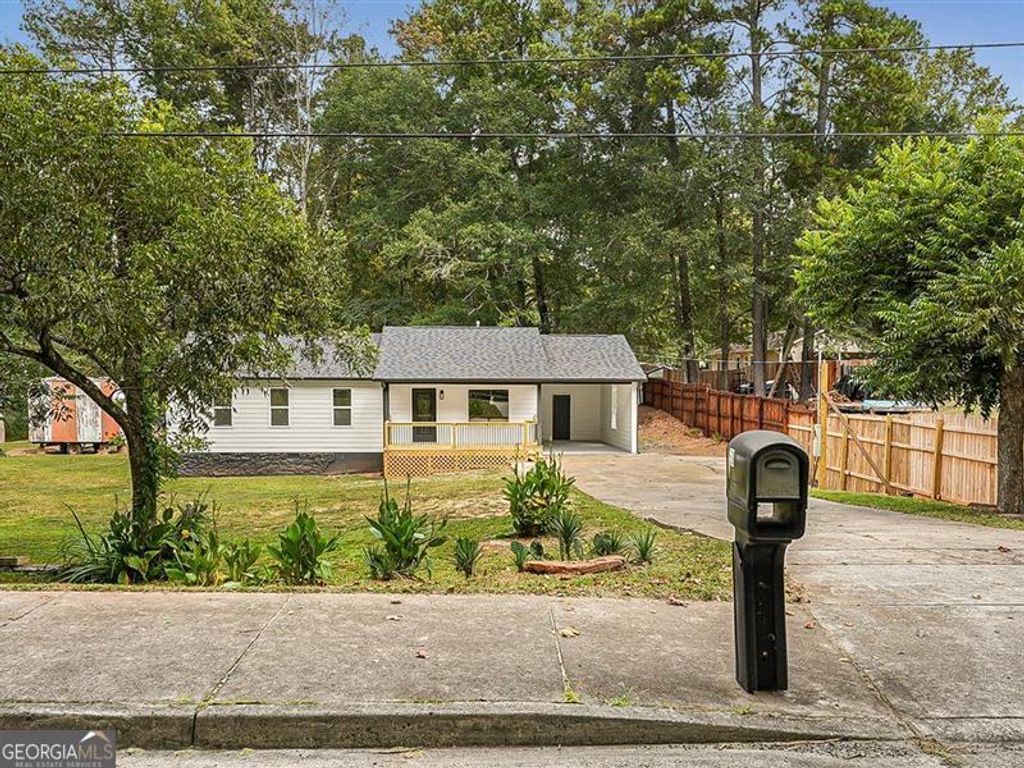 Photo of 531 Carlton Road, Palmetto, GA 30268 (MLS # 10657173)