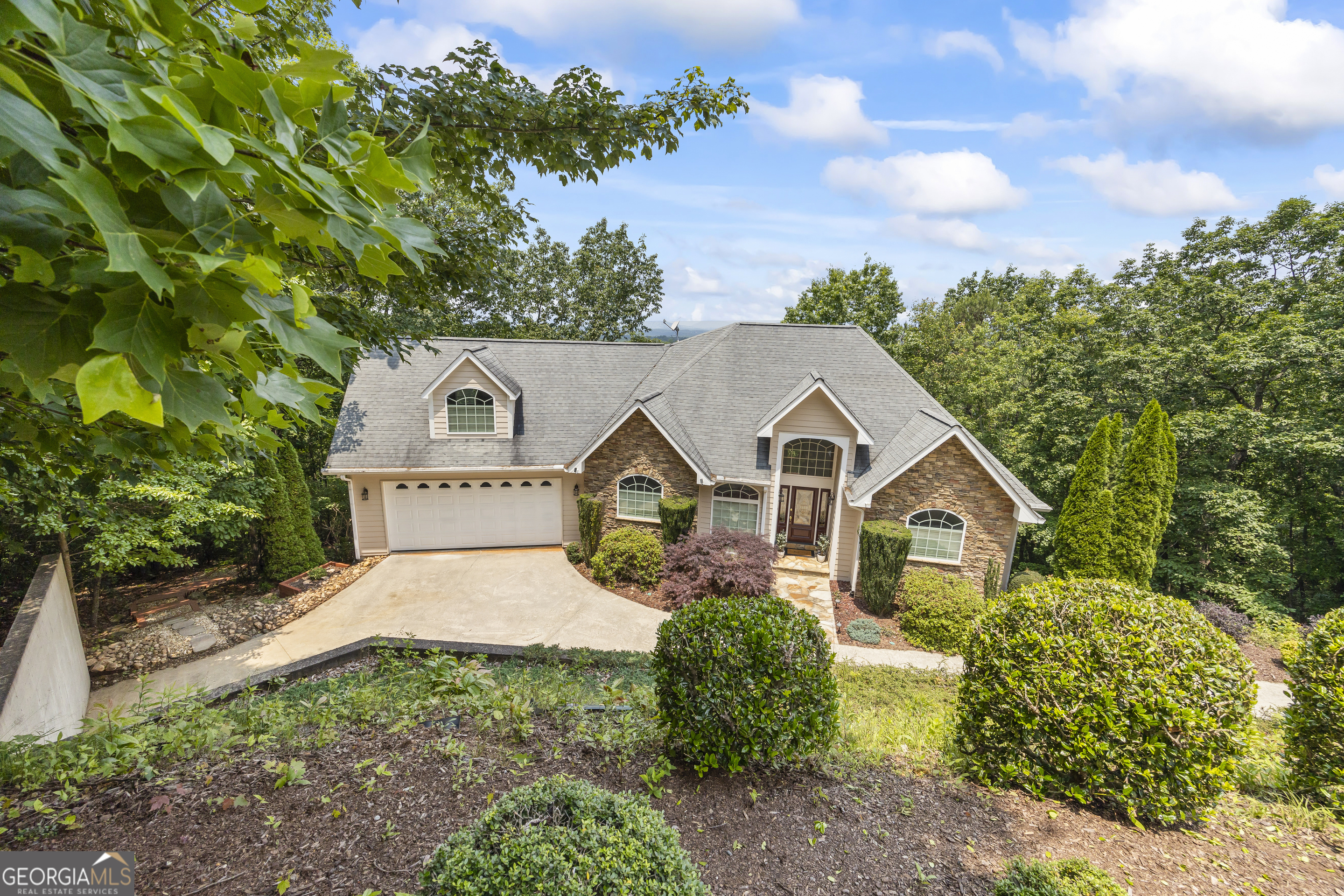 894 Oak Pointe DR