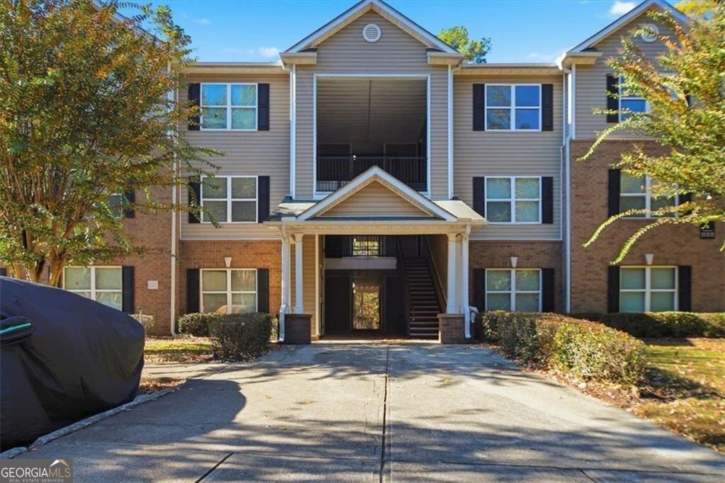 Photo of 8201 Fairington Ridg Circle, Lithonia, GA 30038 (MLS # 10706804)