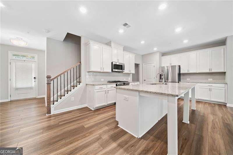 495 Duval DR