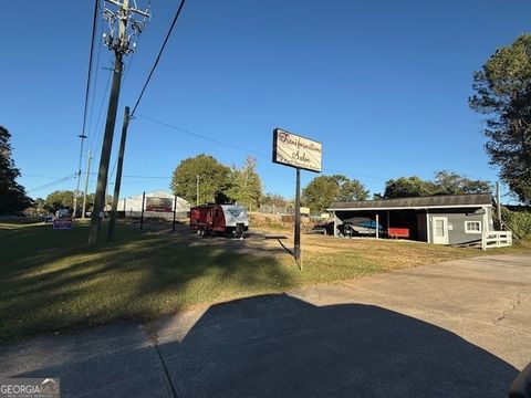 2912 Canton HWY Ball Ground GA 30107