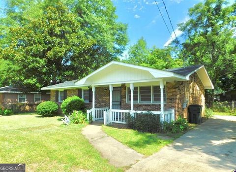 304 Wall ST Warner Robins GA 31088