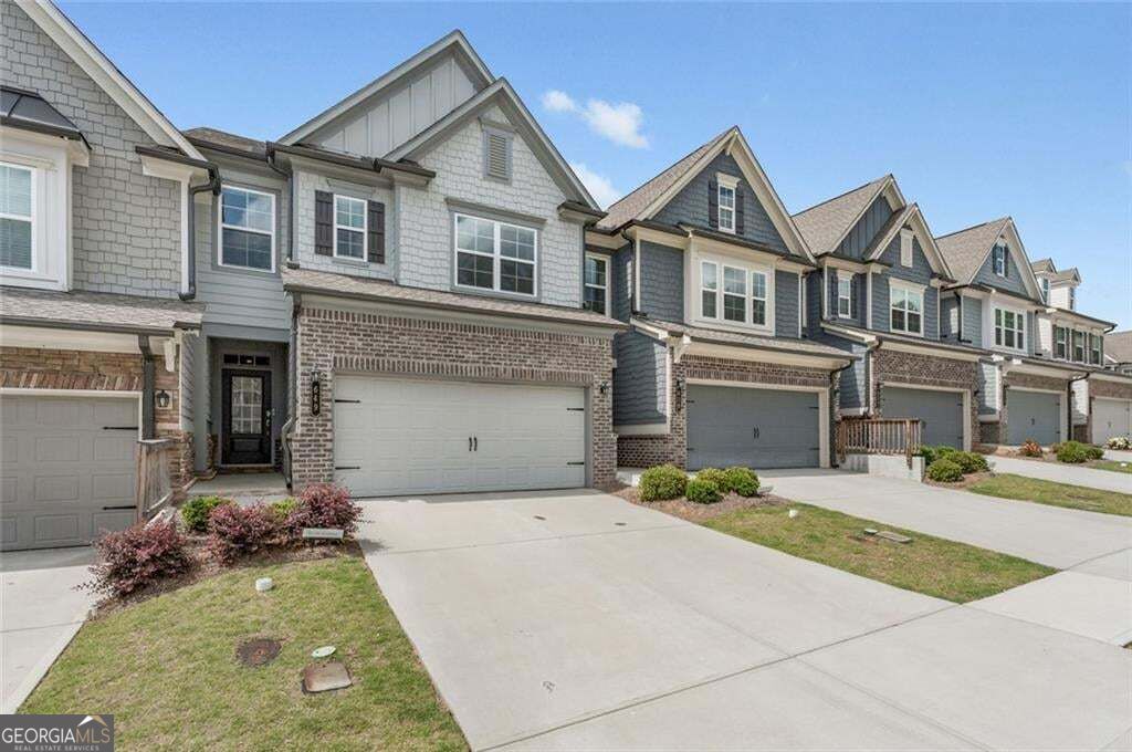 649 Isom WALK