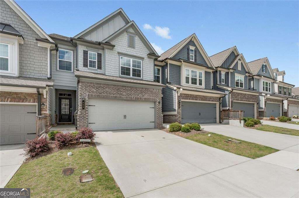 649 Isom WALK
