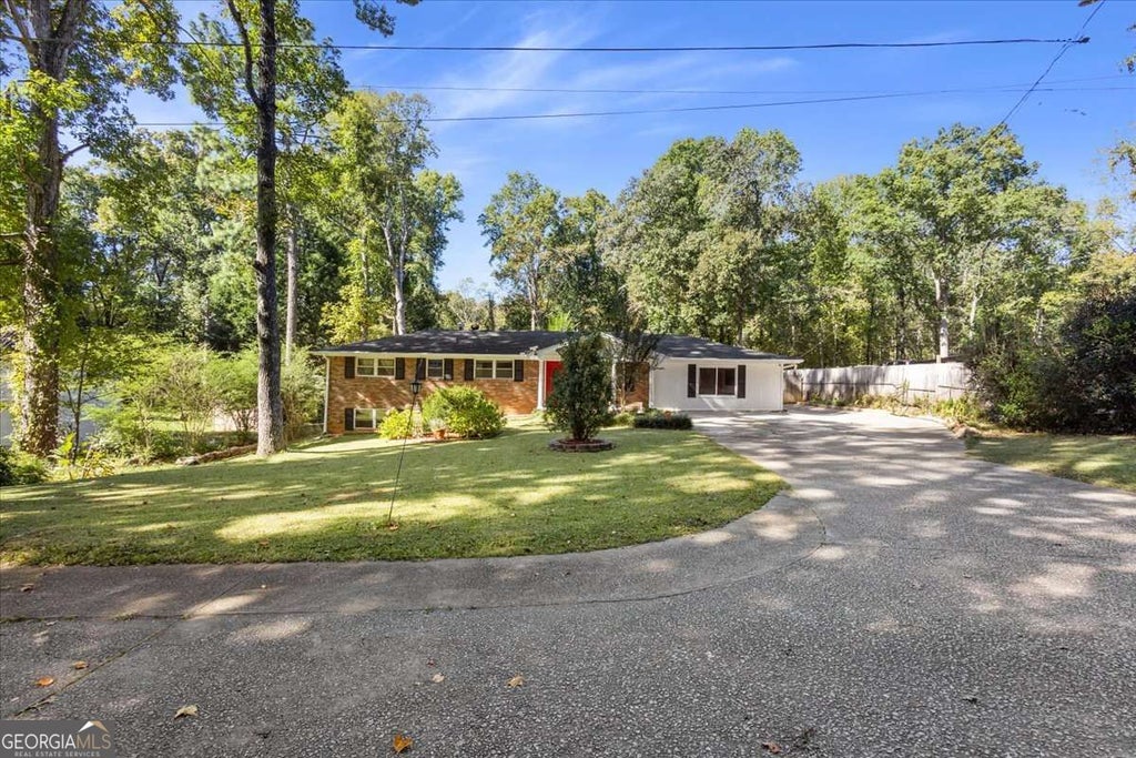 Photo of 4129 King Edward Drive, Douglasville, GA 30135 (MLS # 10877748)