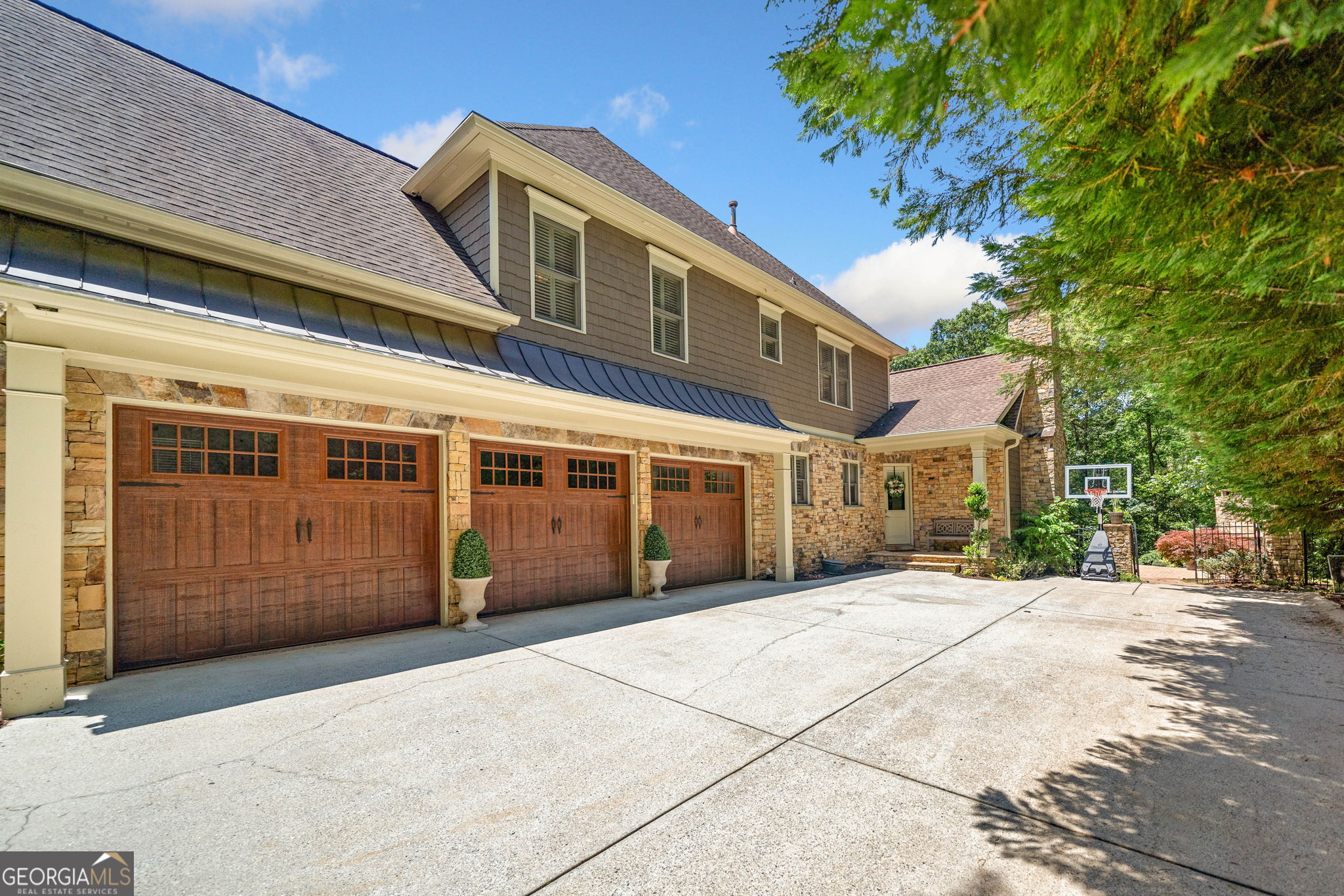 708 Thompson Falls DR