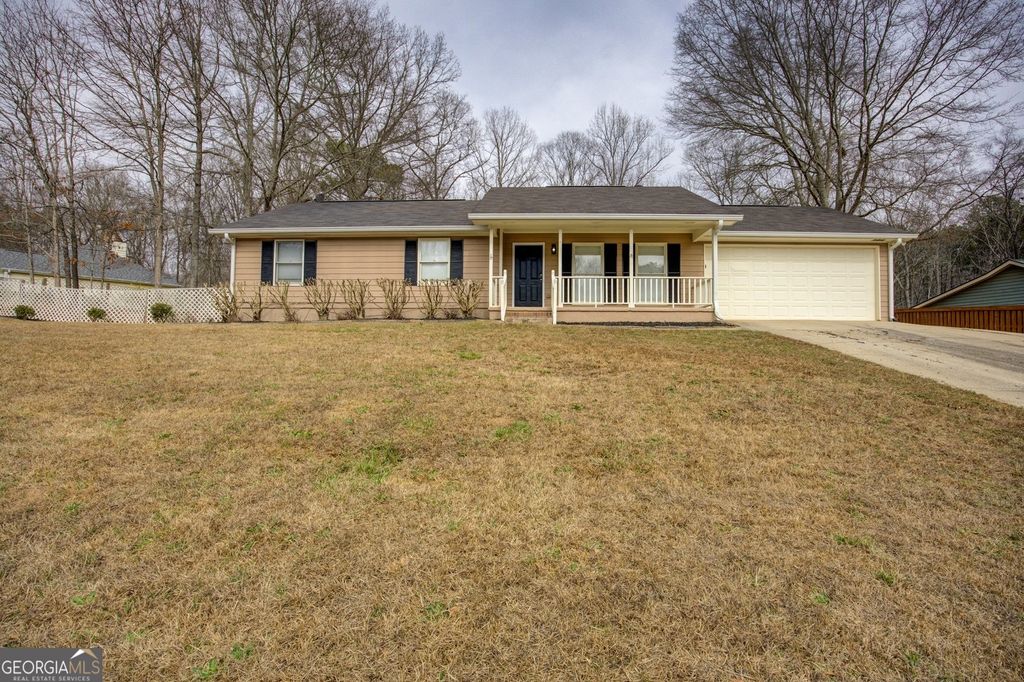Photo of 1430 Country Lane NE, Conyers, GA 30012 (MLS # 10696241)