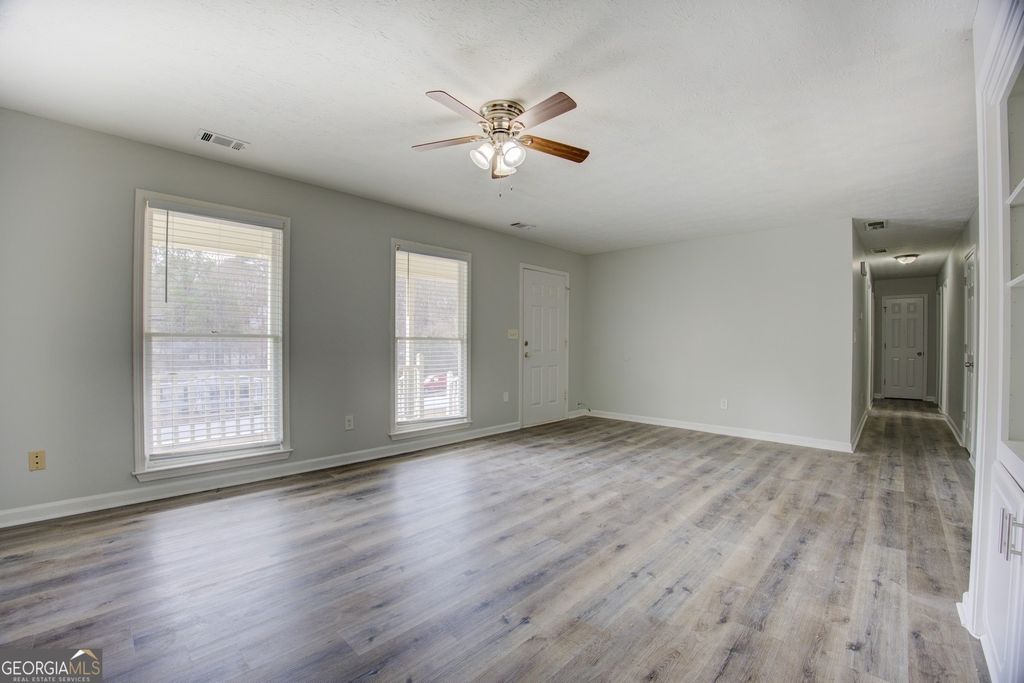 Photo of 1430 Country Lane NE, Conyers, GA 30012 (MLS # 10696241)