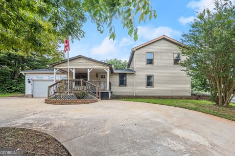 A home in Mount Airy