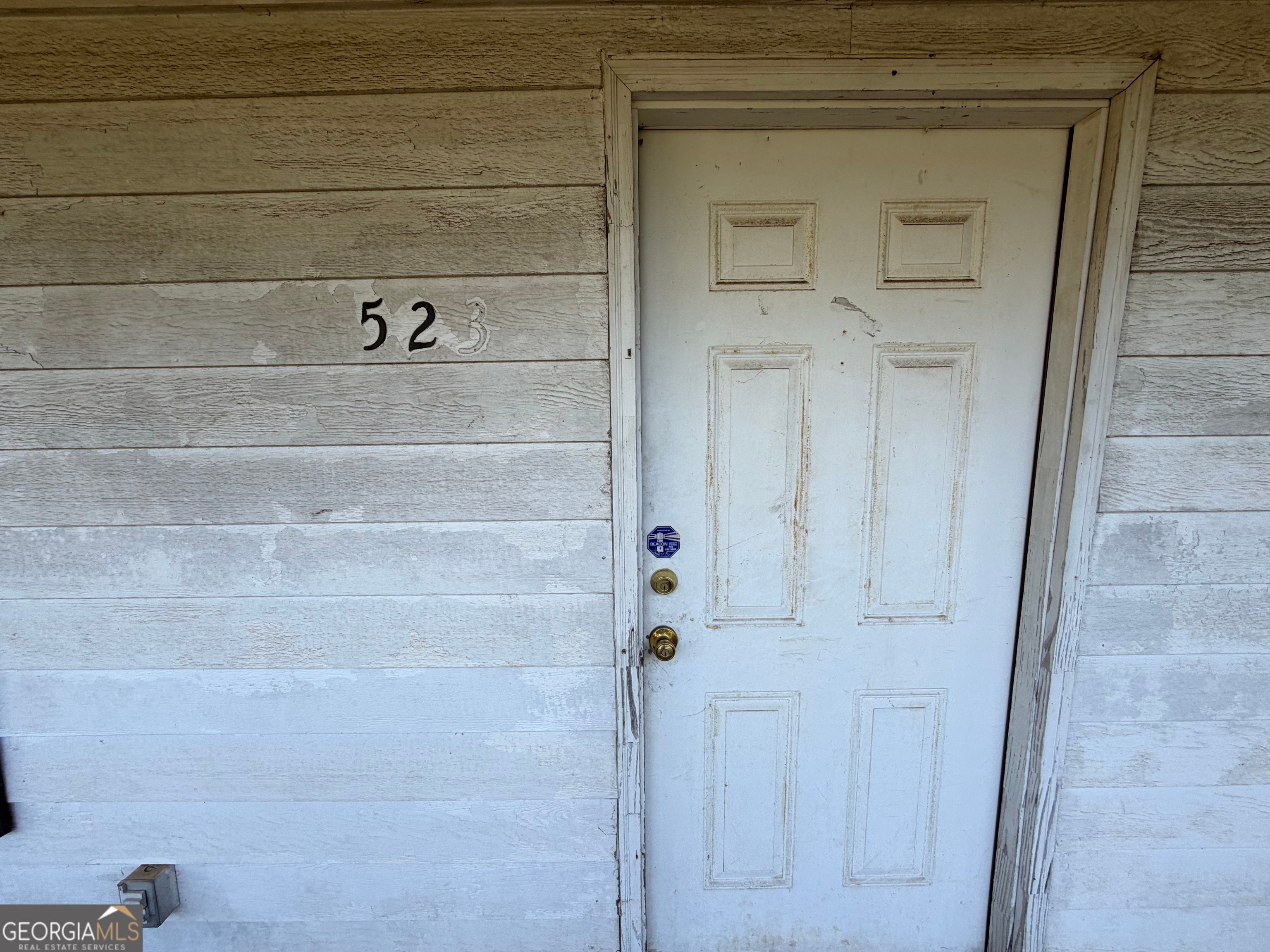 523 E Solomon ST