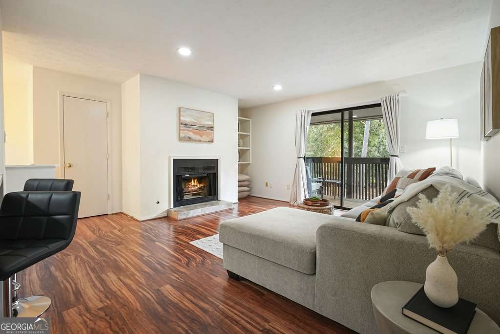 706 Cumberland CT SE