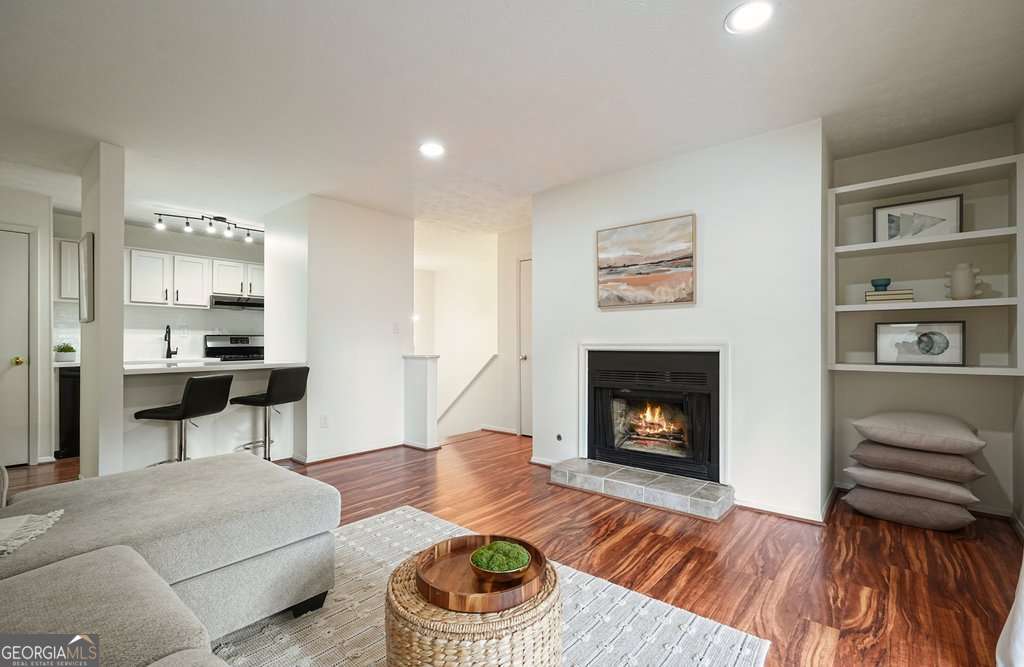 706 Cumberland CT SE