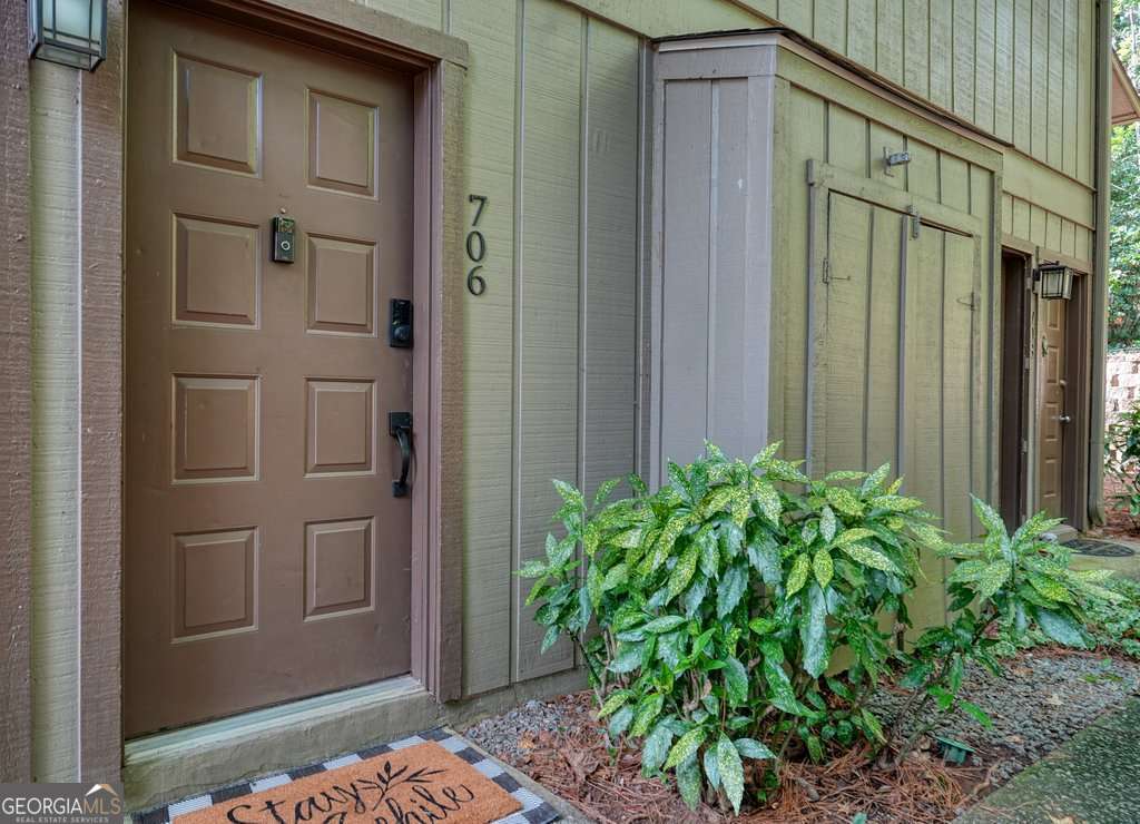 706 Cumberland CT SE