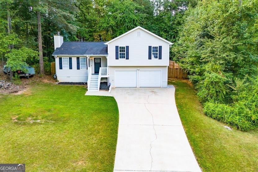 Fall in love with this cozy home in the city of Temple. It is a 3 bedroom, 2 bath home with country kitchen, spacious living room with fireplace and 2 car garage. Enjoy this rear yard with a deck for grilling with privacy fencing. This home is situated on a great culdesac lot and is conveniently located just minutes to 1-20.