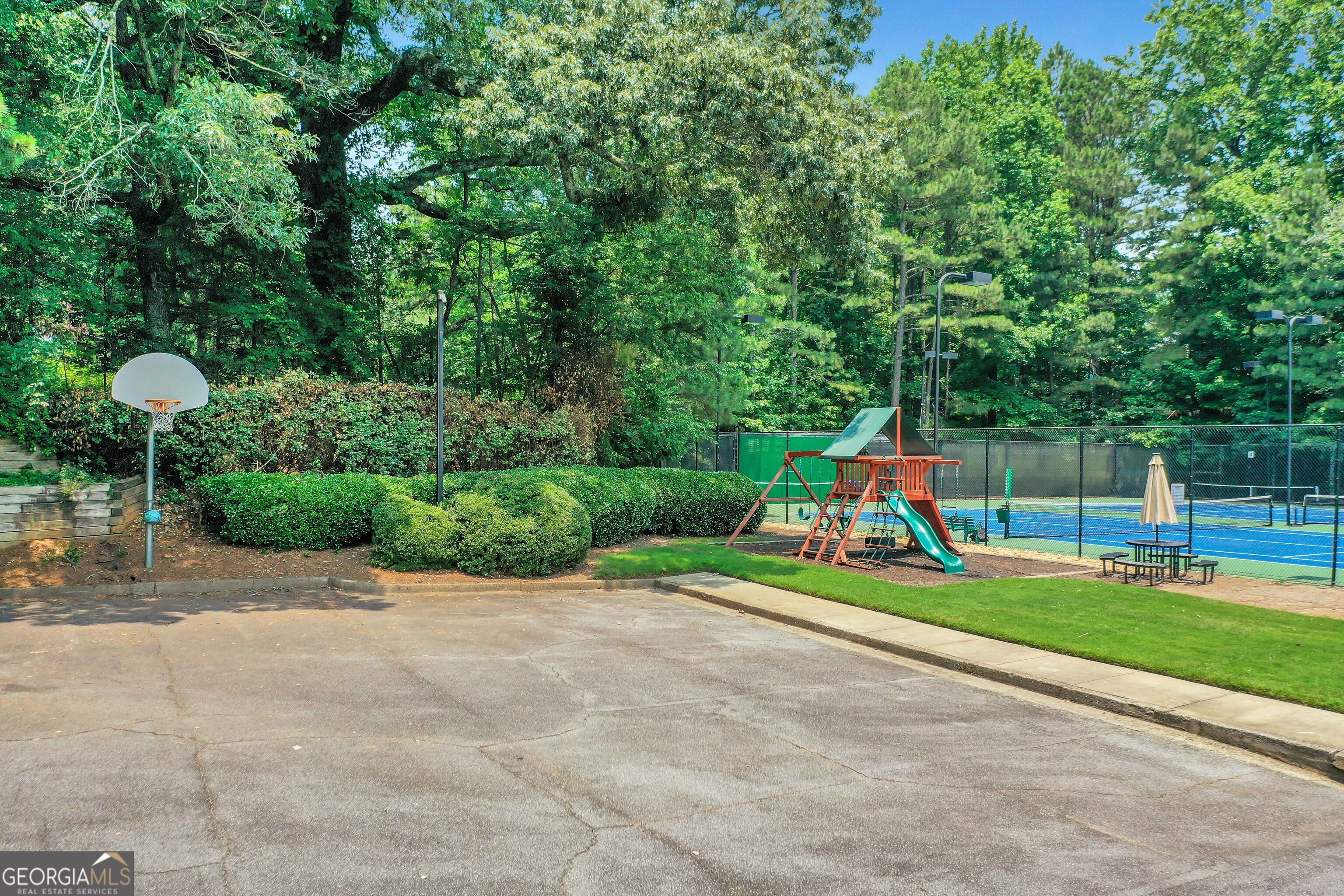 Brookhollow - Residential