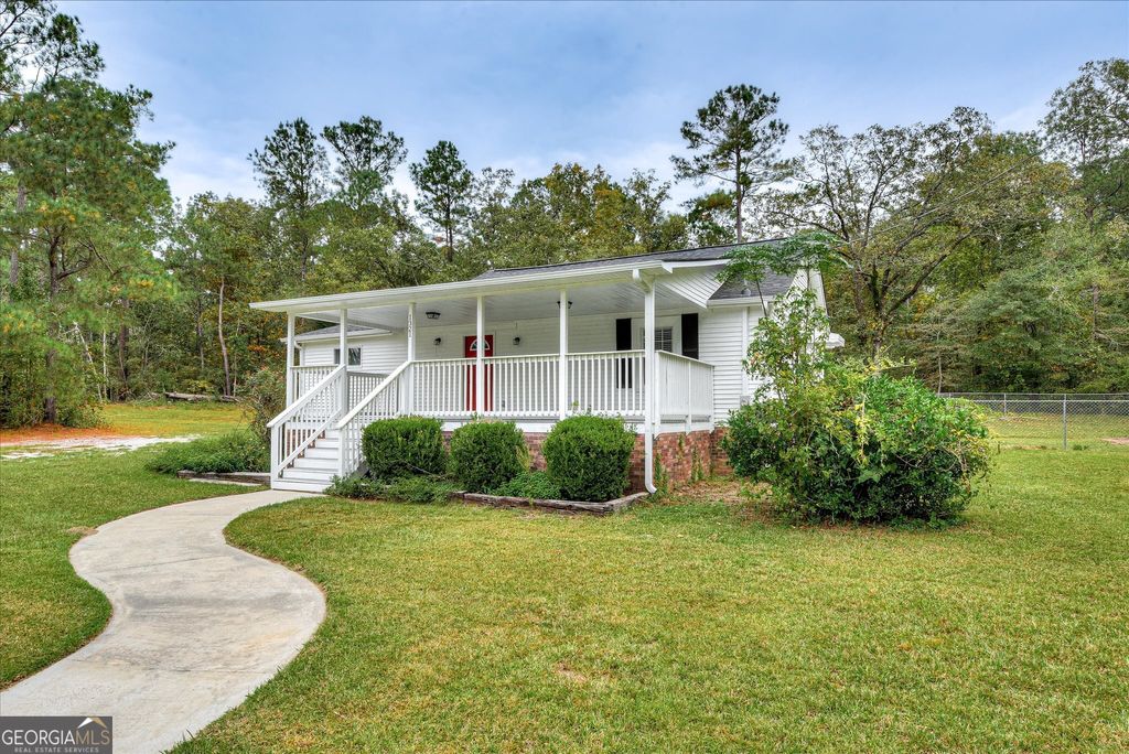 Photo of 1321 Brett Road, Wadley, GA 30477 (MLS # 10625090)