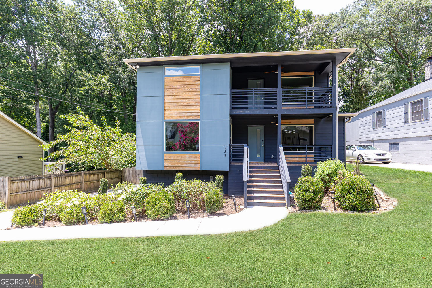 331 Eleanor ST SE