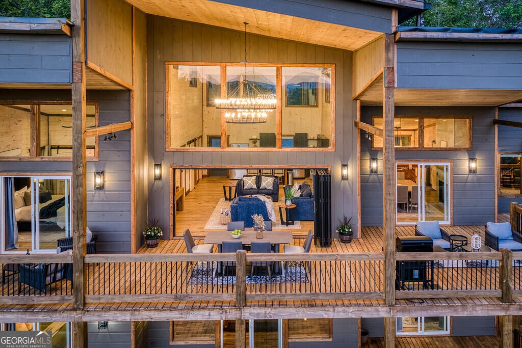 356 Mountain Ridge DR
