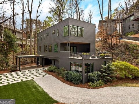 Photo of 585 Mountain Way NE, Atlanta, GA 30342 (MLS # 10758363)