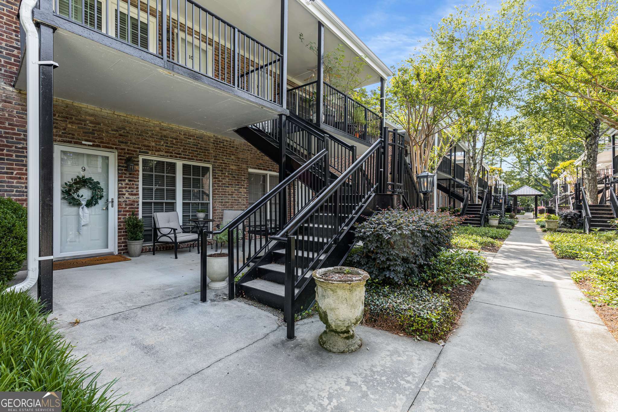 3675 Peachtree RD NE 9