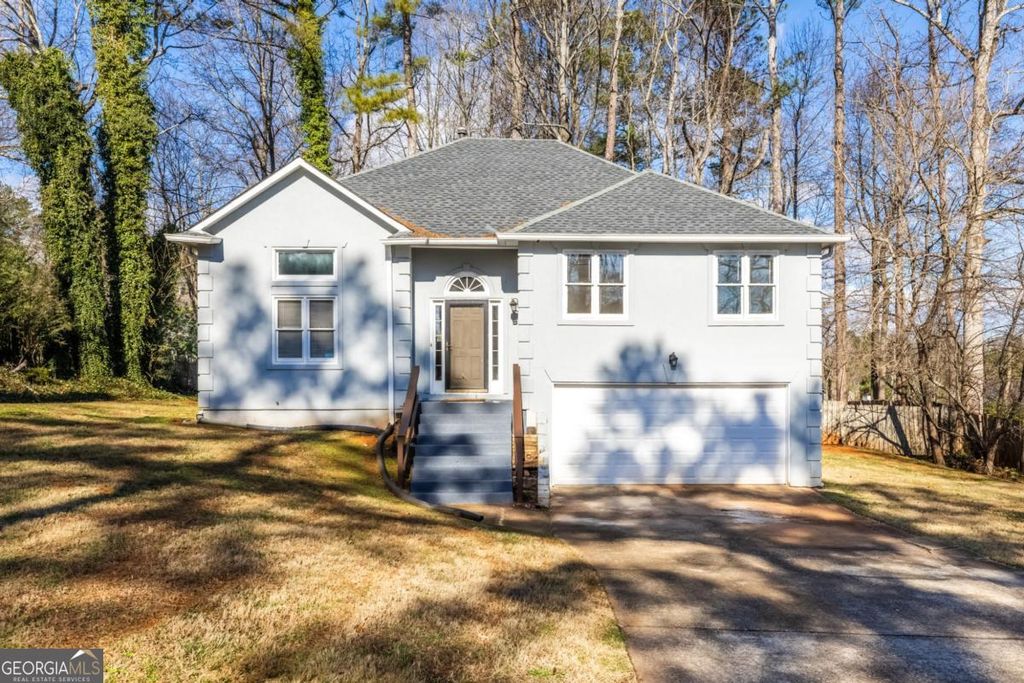 Photo of 1317 Raleigh Way, Lawrenceville, GA 30043 (MLS # 10680133)
