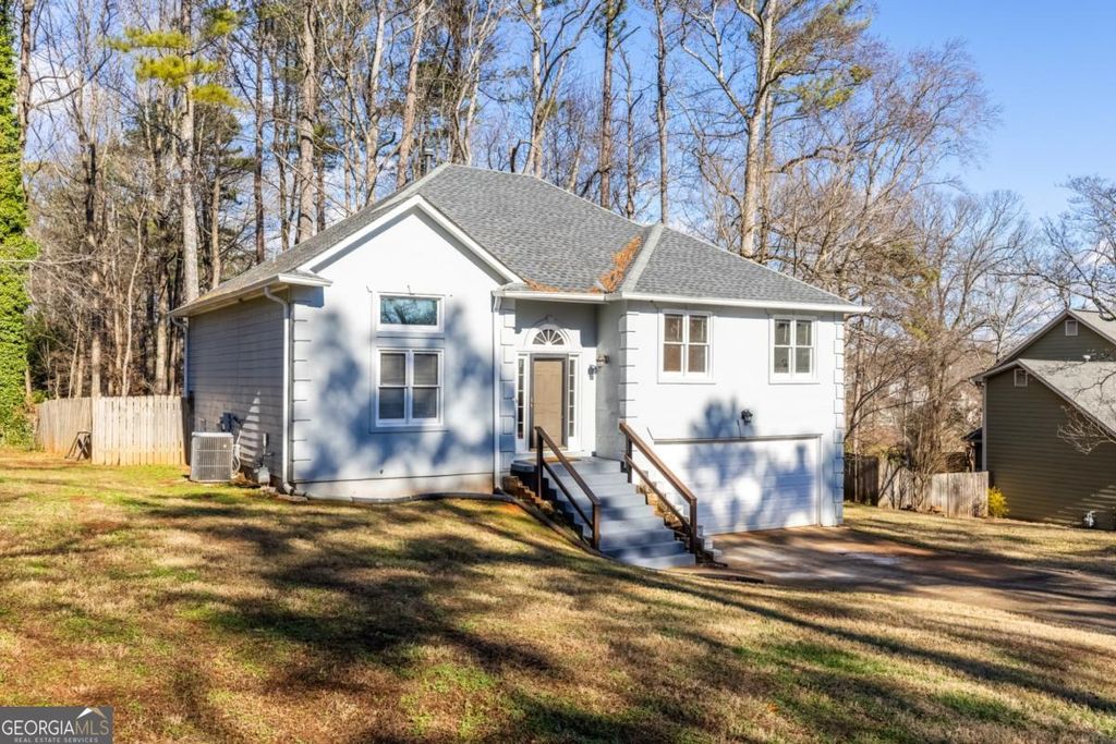 Photo of 1317 Raleigh Way, Lawrenceville, GA 30043 (MLS # 10680133)