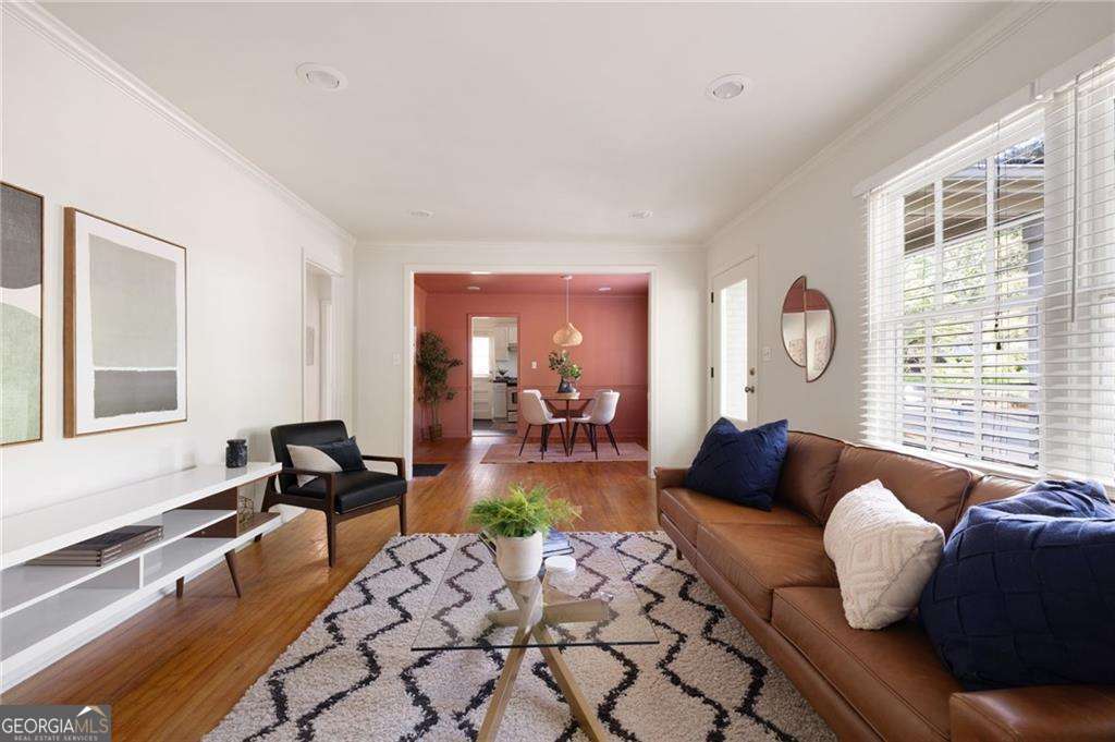 720 Maynard TER SE