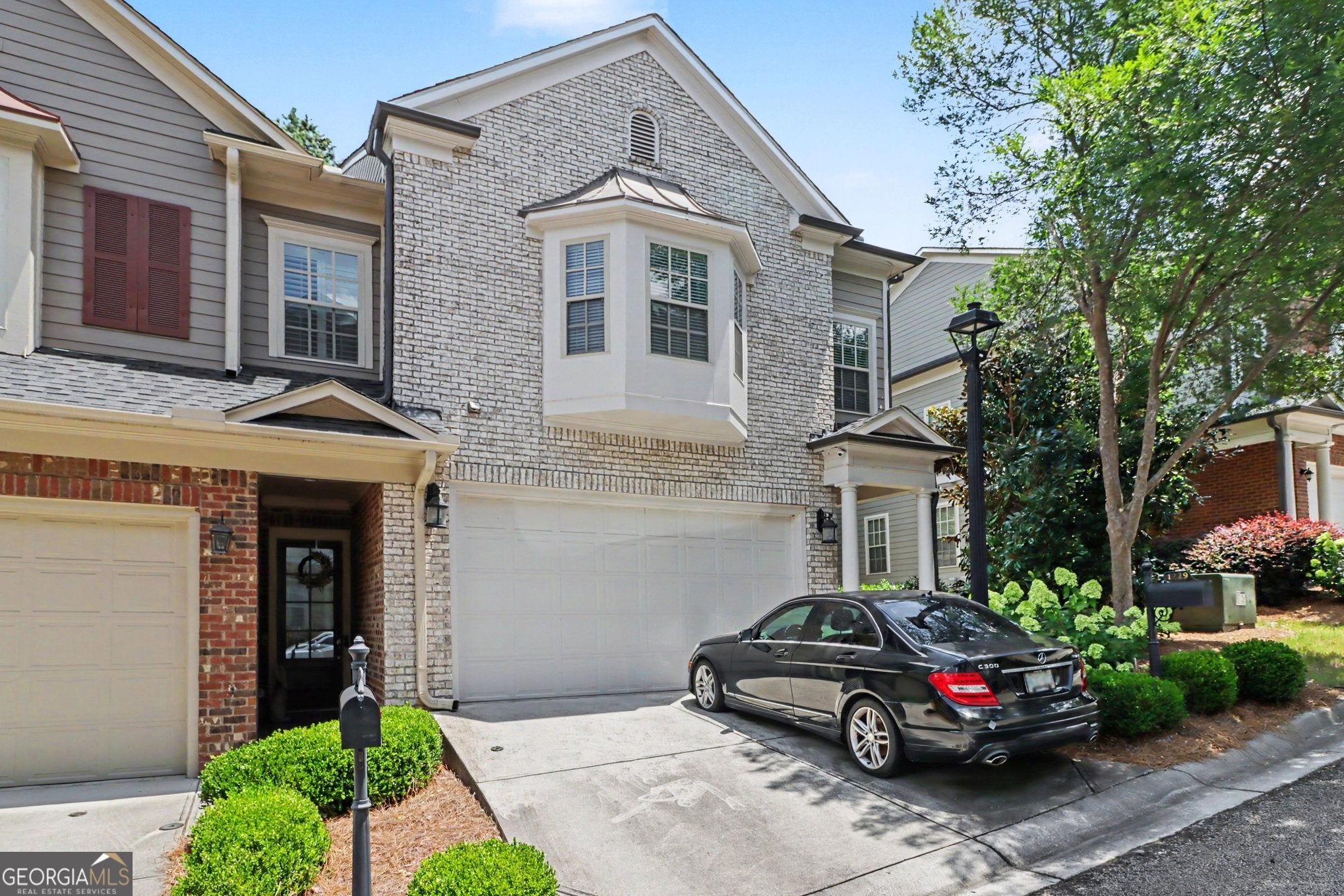 1229 Olde Legacy LN SE 15