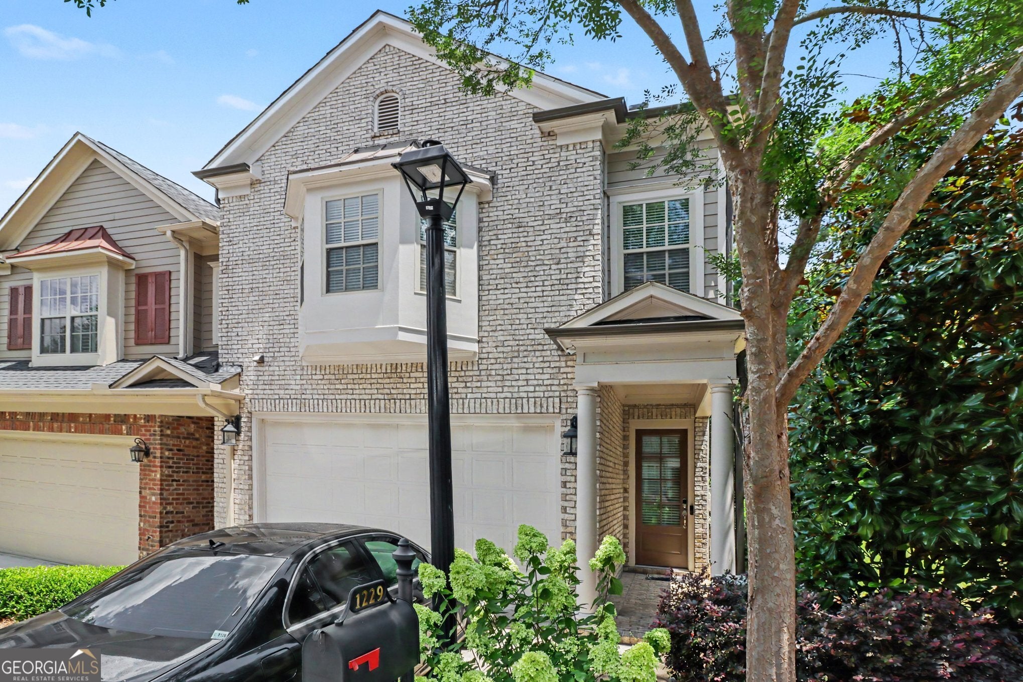1229 Olde Legacy LN SE 15