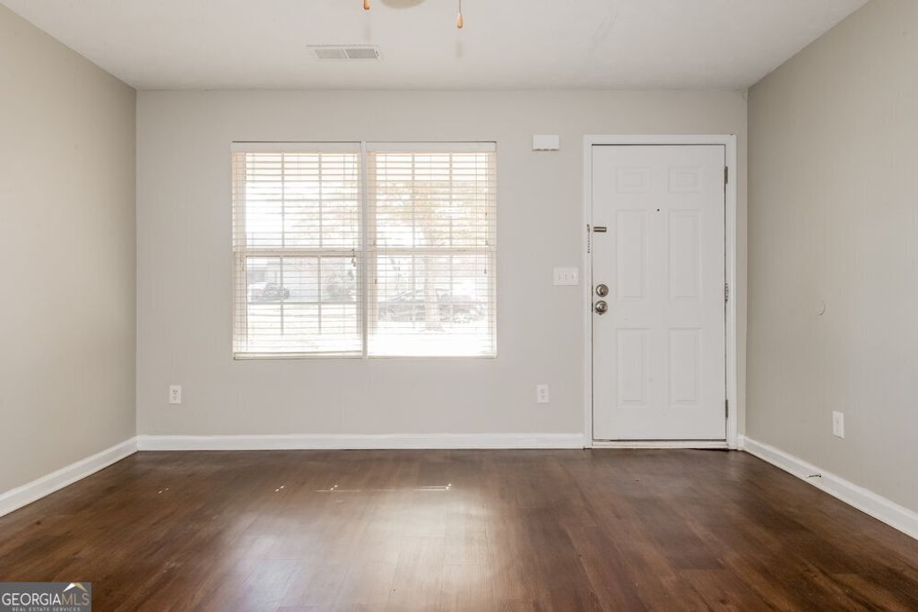 Photo of 717 Douglass Circle, McDonough, GA 30253 (MLS # 10695330)