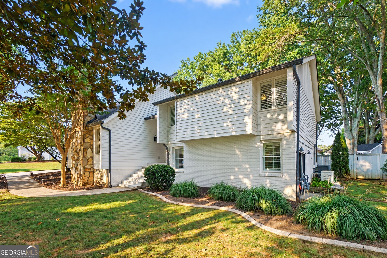 290 Saddle Lake DR