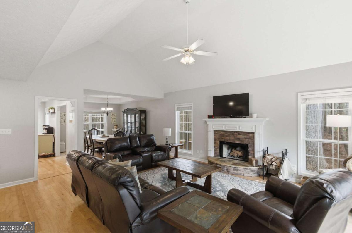 6115 Brook Hollow Creek DR