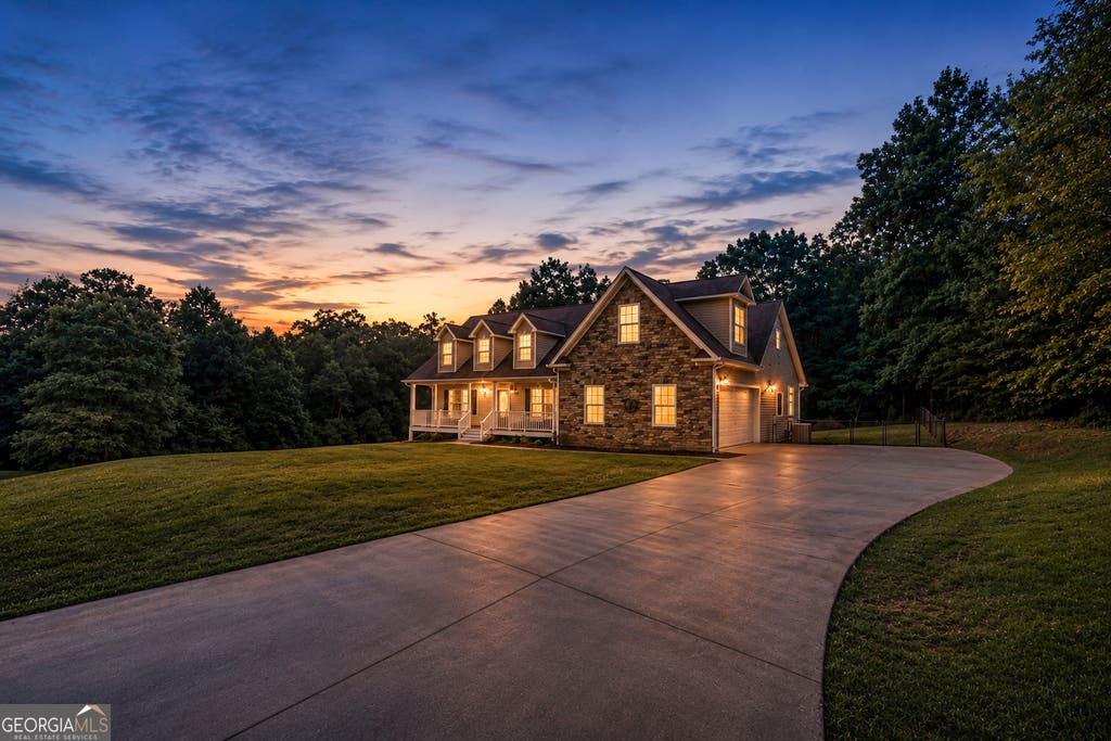 Photo of 335 Northwoods Drive, Mount Airy, GA 30563 (MLS # 10803871)