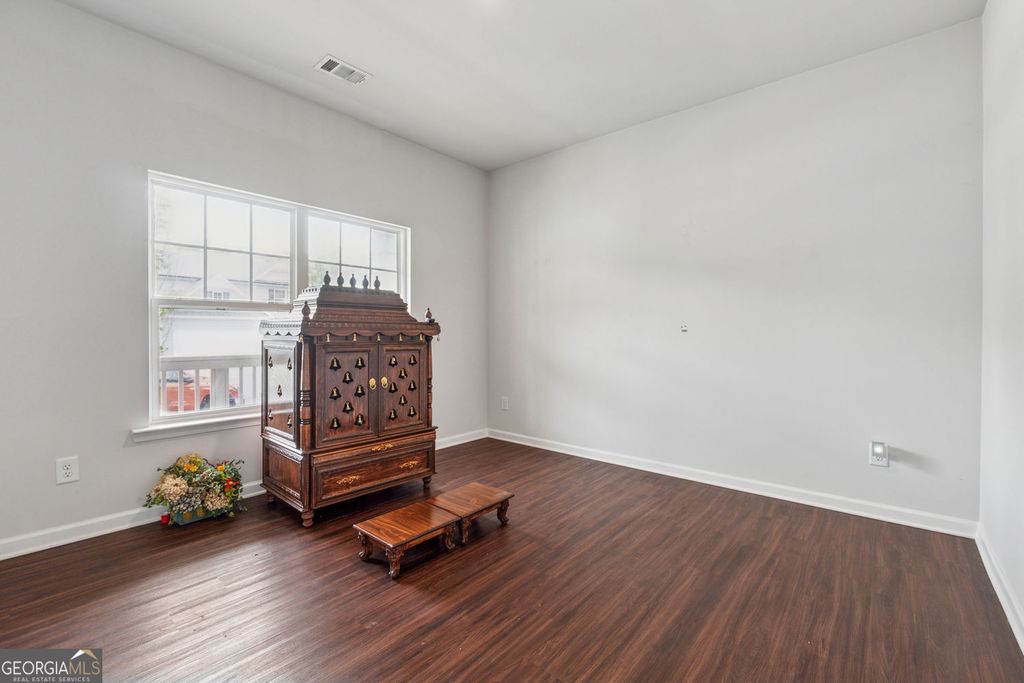 Photo of 520 Edgemore Road, Canton, GA 30114 (MLS # 10679664)