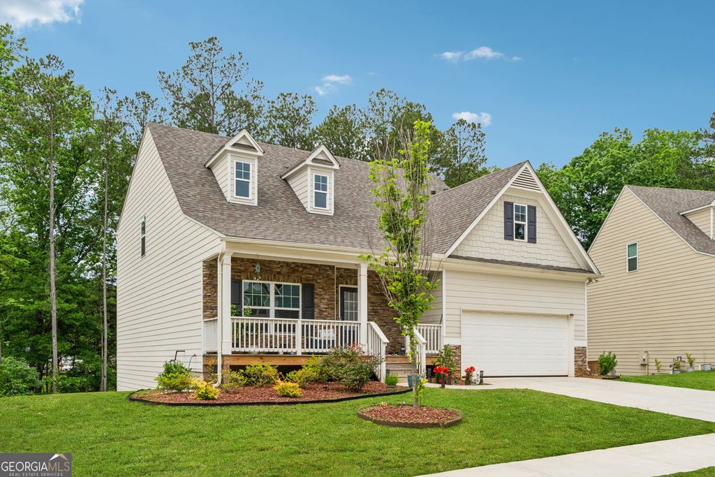 Photo of 520 Edgemore Road, Canton, GA 30114 (MLS # 10679664)