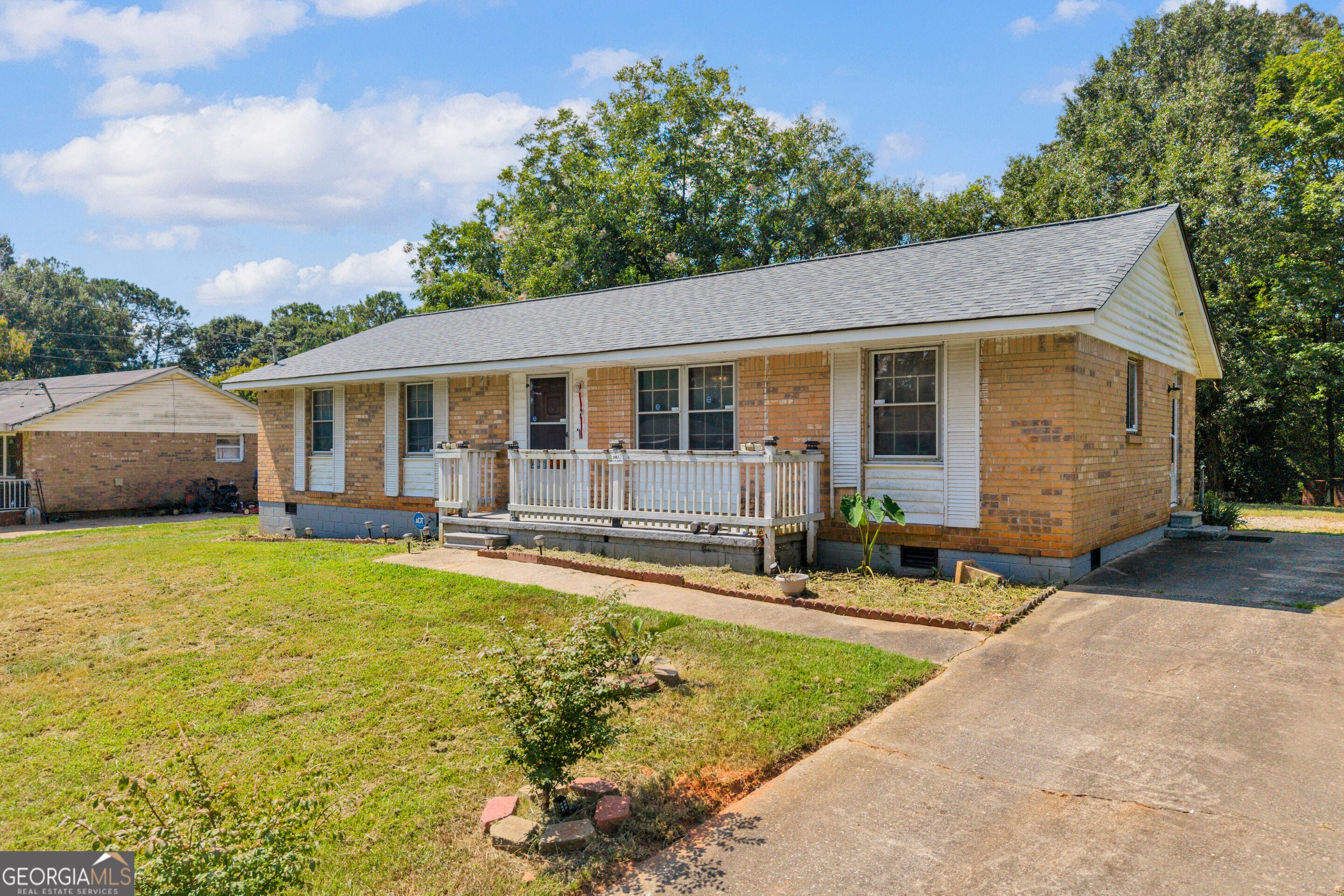 8229 Kendrick RD