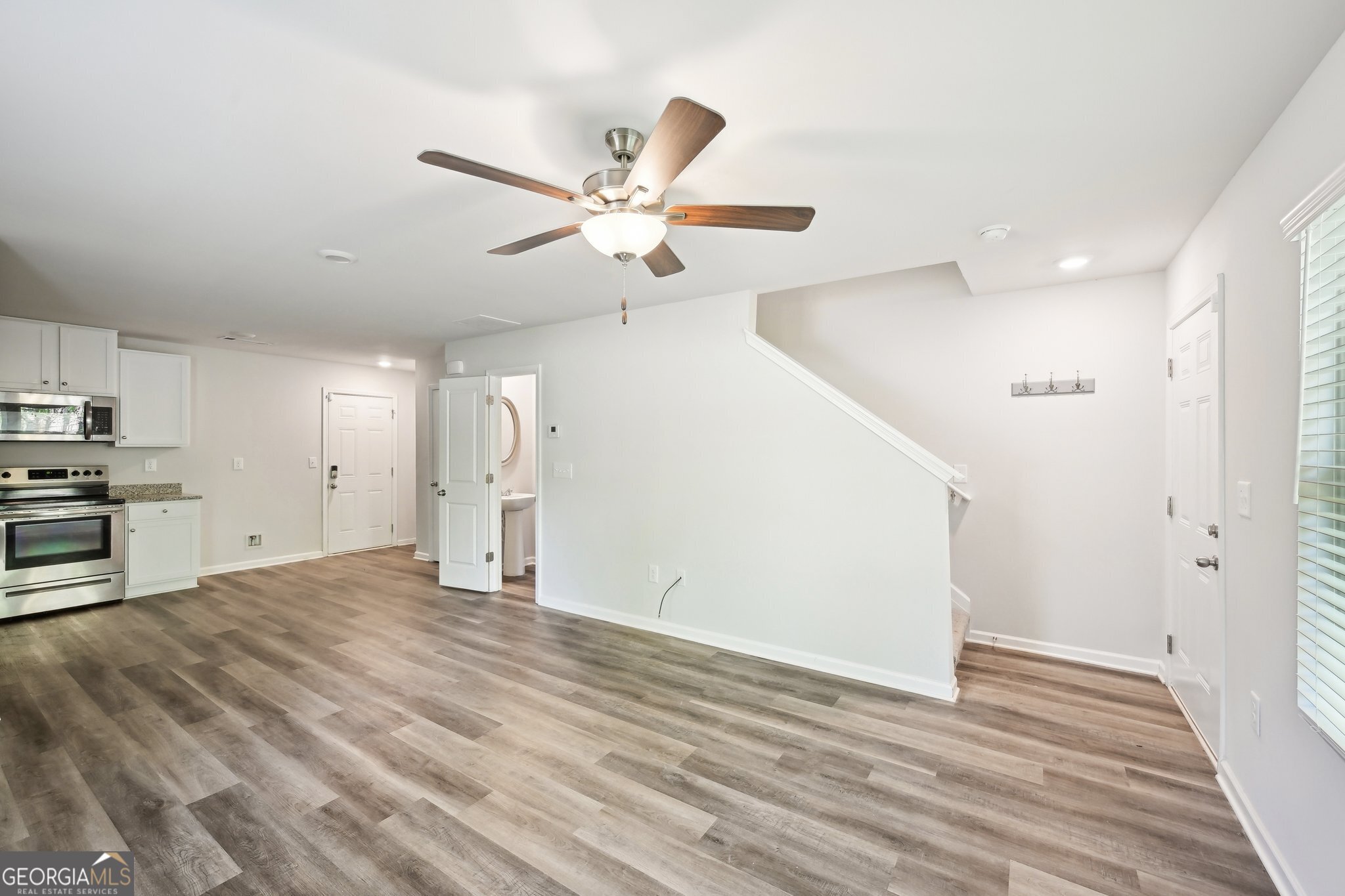 4437 Ben Hill RD